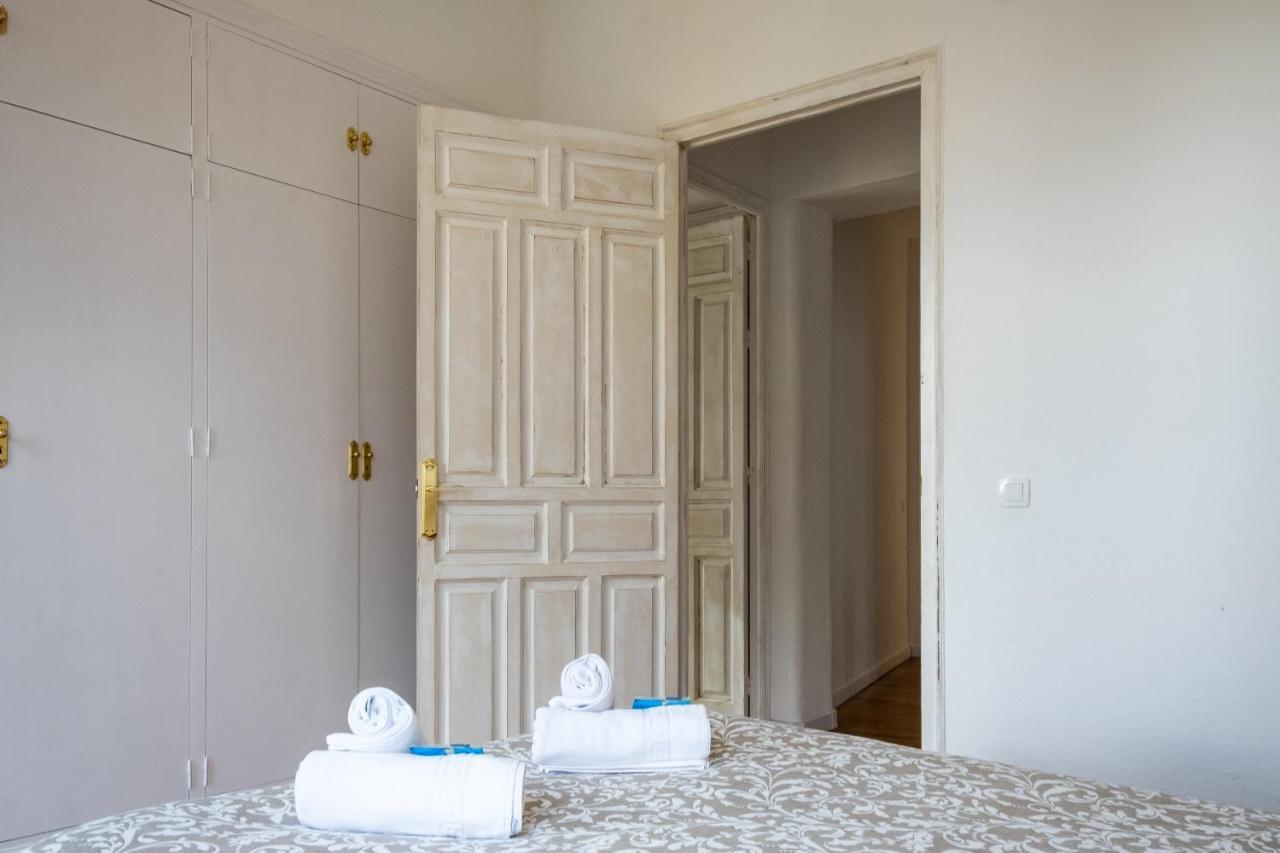 Vista Catedral Apartment Seville Exterior photo