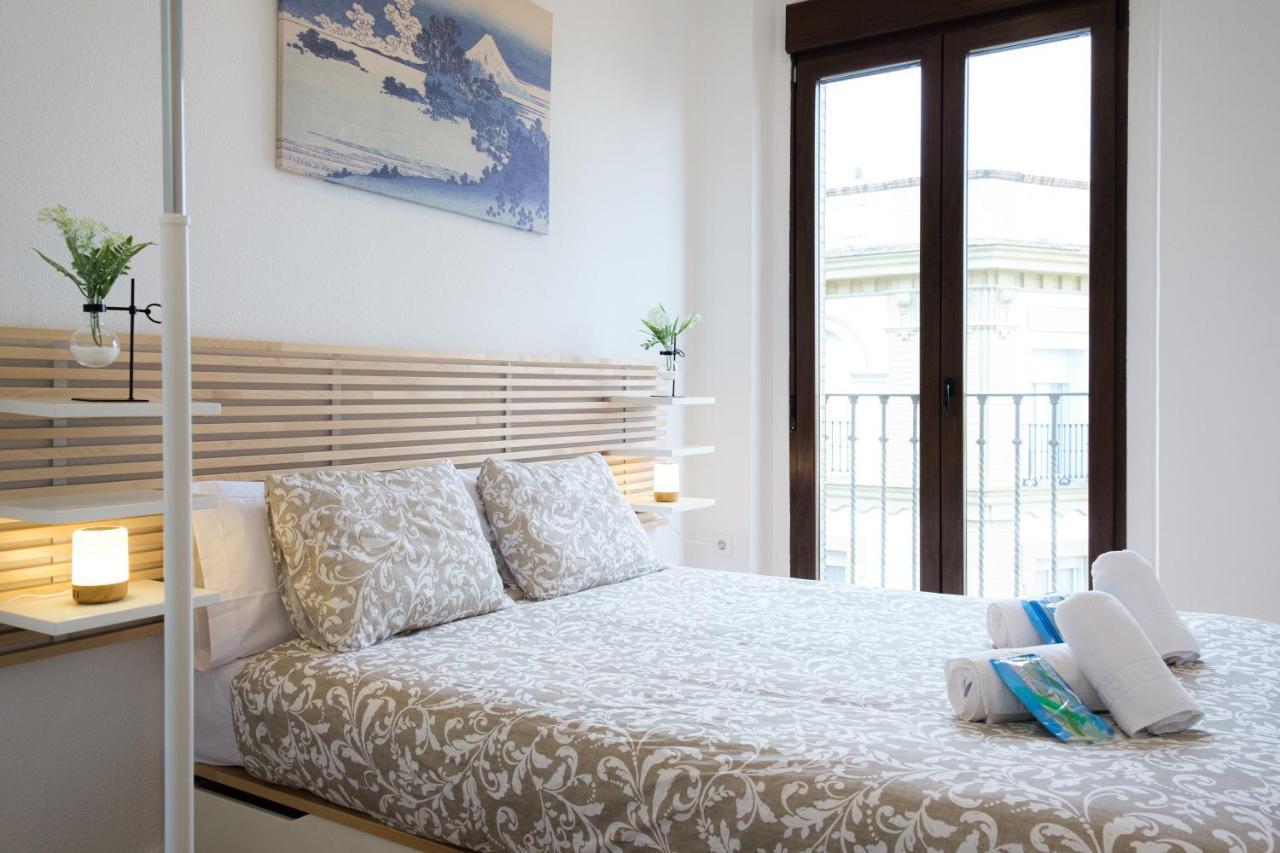 Vista Catedral Apartment Seville Exterior photo
