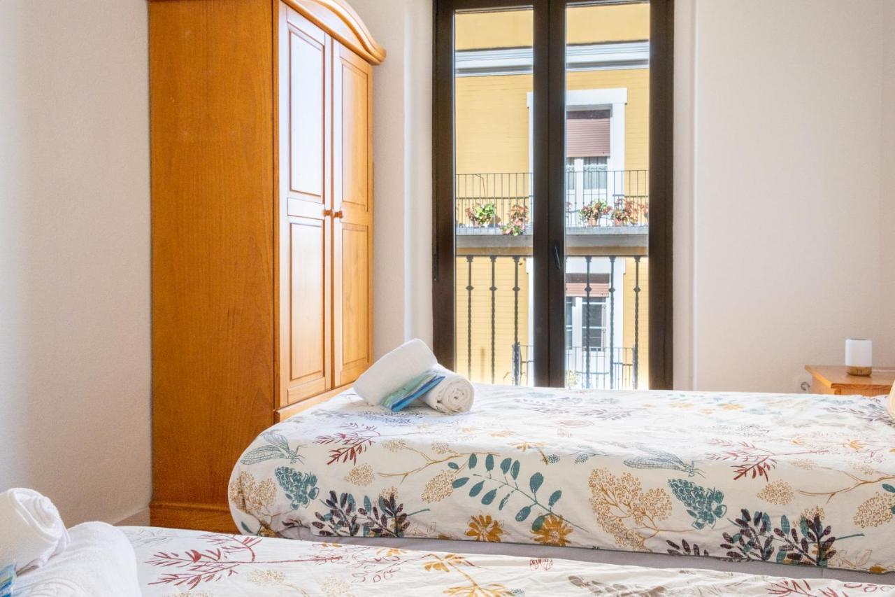 Vista Catedral Apartment Seville Exterior photo